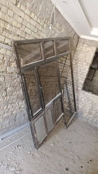 البوب كلها صاج درجه أول مع الجرجوبه كامل والشبابيك المنيوم  كل واحد وس...