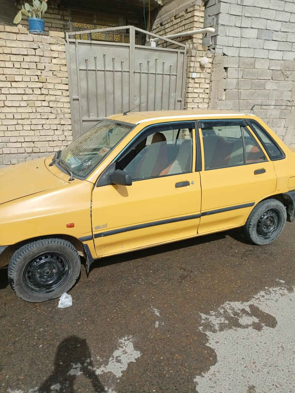 سلام عليكم سايبا للبيع موديل 11 سعر 26 ورقة علية هيئة وغرامة تنزل من سعرة سيارة خير من الله مكفولة من كلشي بية بس ضربة خفيفة مكان السيارة بغداد الرقم *********** بي واتساب فقط
