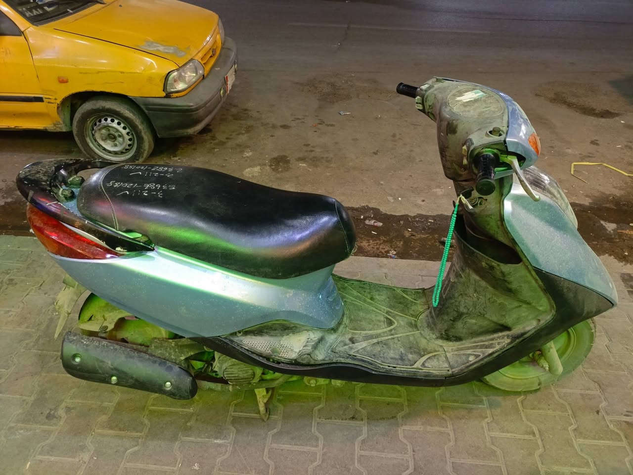 ا
من رخصه الا ادمن دراجه بريز للبيع 500الف هندر وسلف دراجه نضيفه الاستفسار ***********
