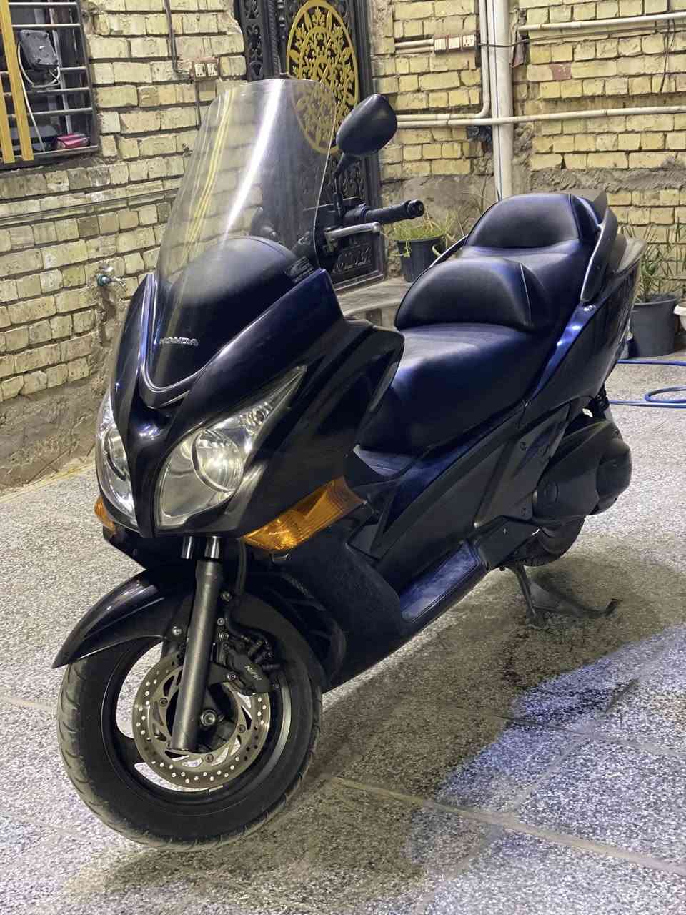 السلام عليكم سلفر جيتي 400 دراجه وكاله علي مدلل جديده كفاله عامه فقط اكو خدش مال وكاله سعرها 24 وبيها مجال حك الجيه الانتصال *********** بغداد الزعفرانيه
