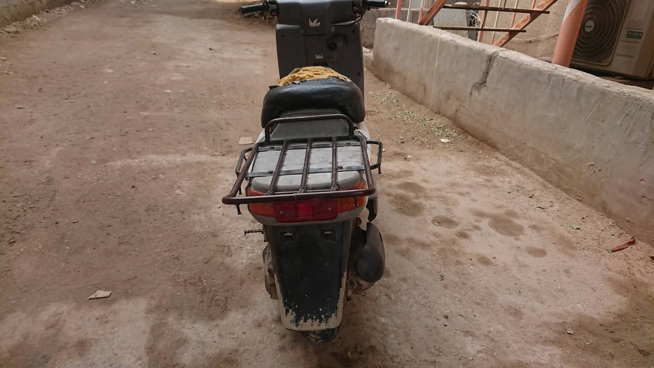 سلام عليكم دراجه بيكم نضيفه  كهربائياته شغاله الرقم  *********** السعر 500
