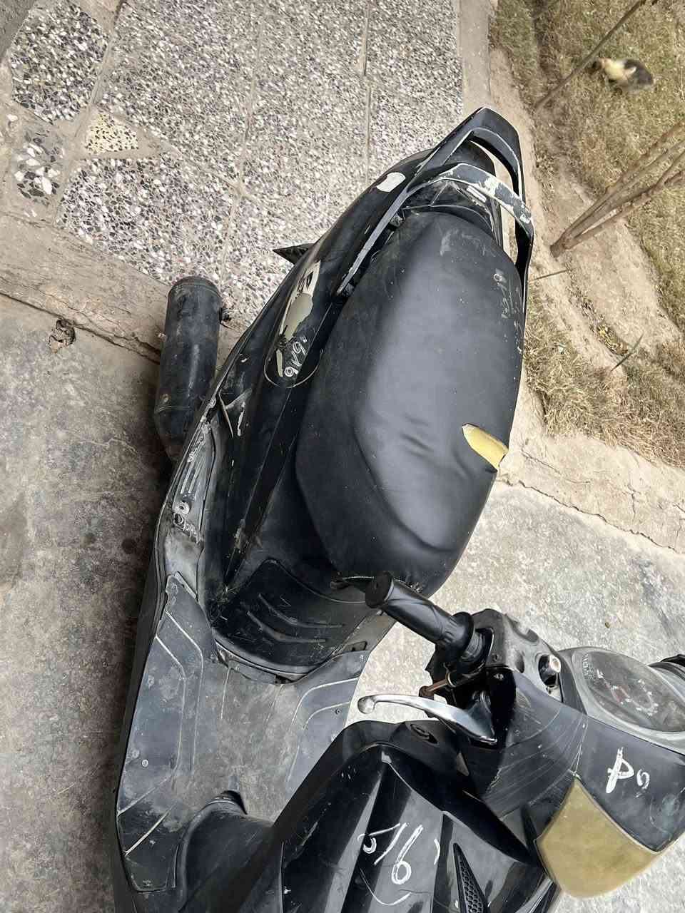 السلام عليكم ماكس 140 بيها ملاحضات قليله دراجه شغاله 
خير من الله السعر 250 عنواني حي اور - سبع قصور 
***********
