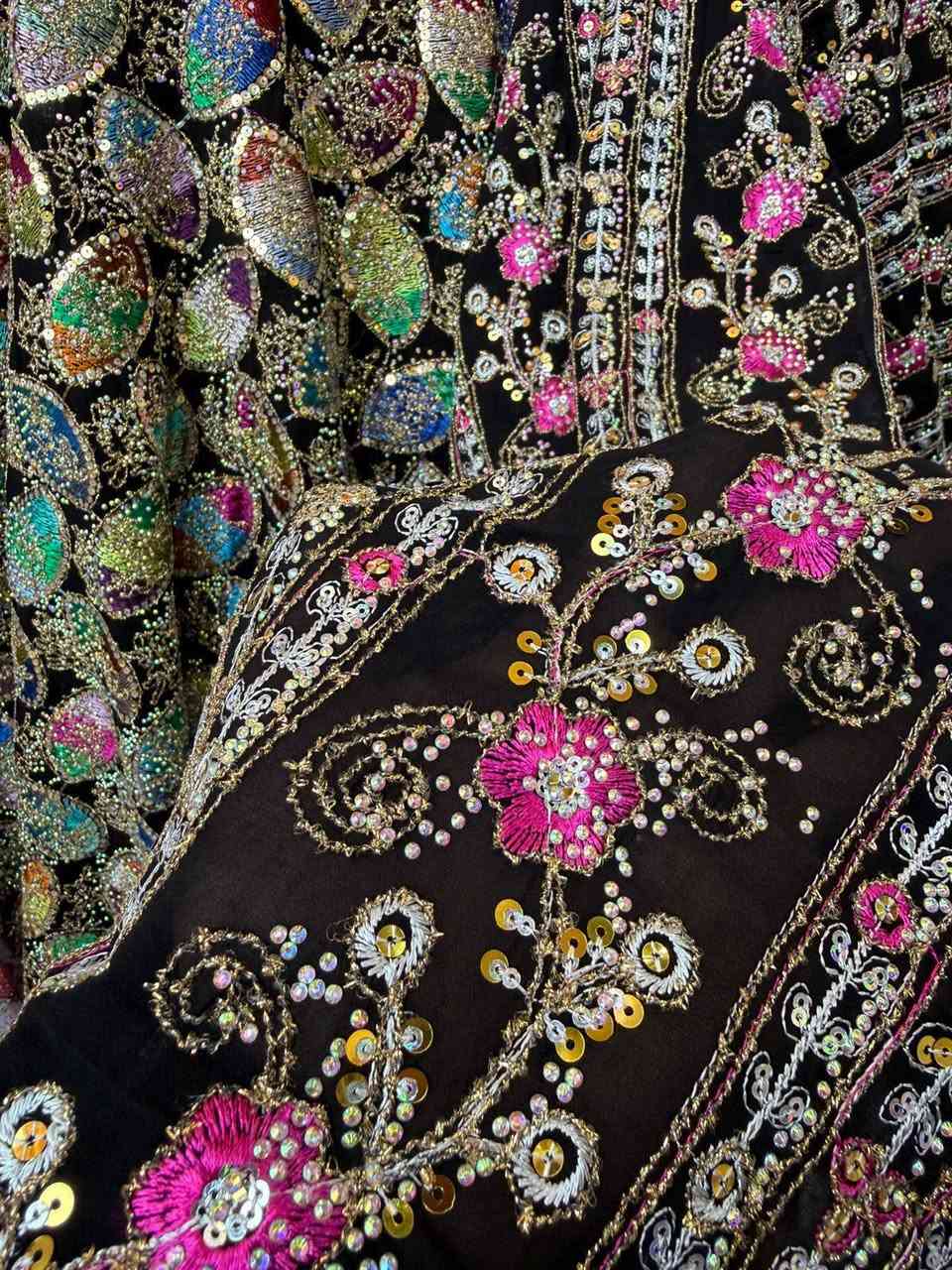 💥جمله ومفرد 💥
💎الجديد والراقي جكار الهندي💎
☎️للحجز ***********  وتساب☎️ 
🚖يوجد توصيل 🚖لجميع المحافضات🚖 
🏨العنوان كاضميه سوق النخله 🌴
👑اقمشة حيدر ميثم العامري👑
