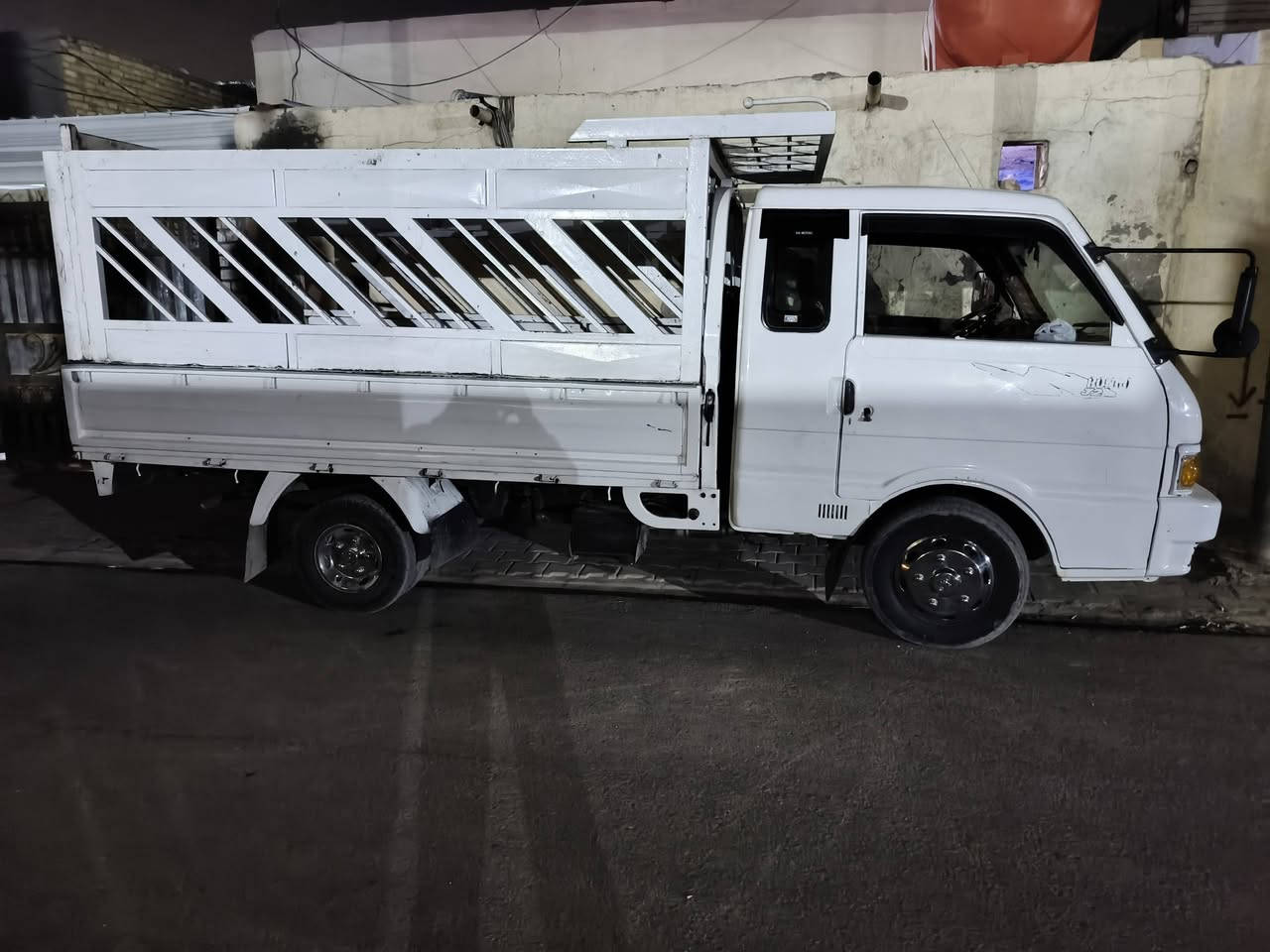 كيه بنكو البيع موديل ٩٦ سياره حلوه    رقم   نكليزي  الاتصال على رقم *********** مكان  ديوانيه
