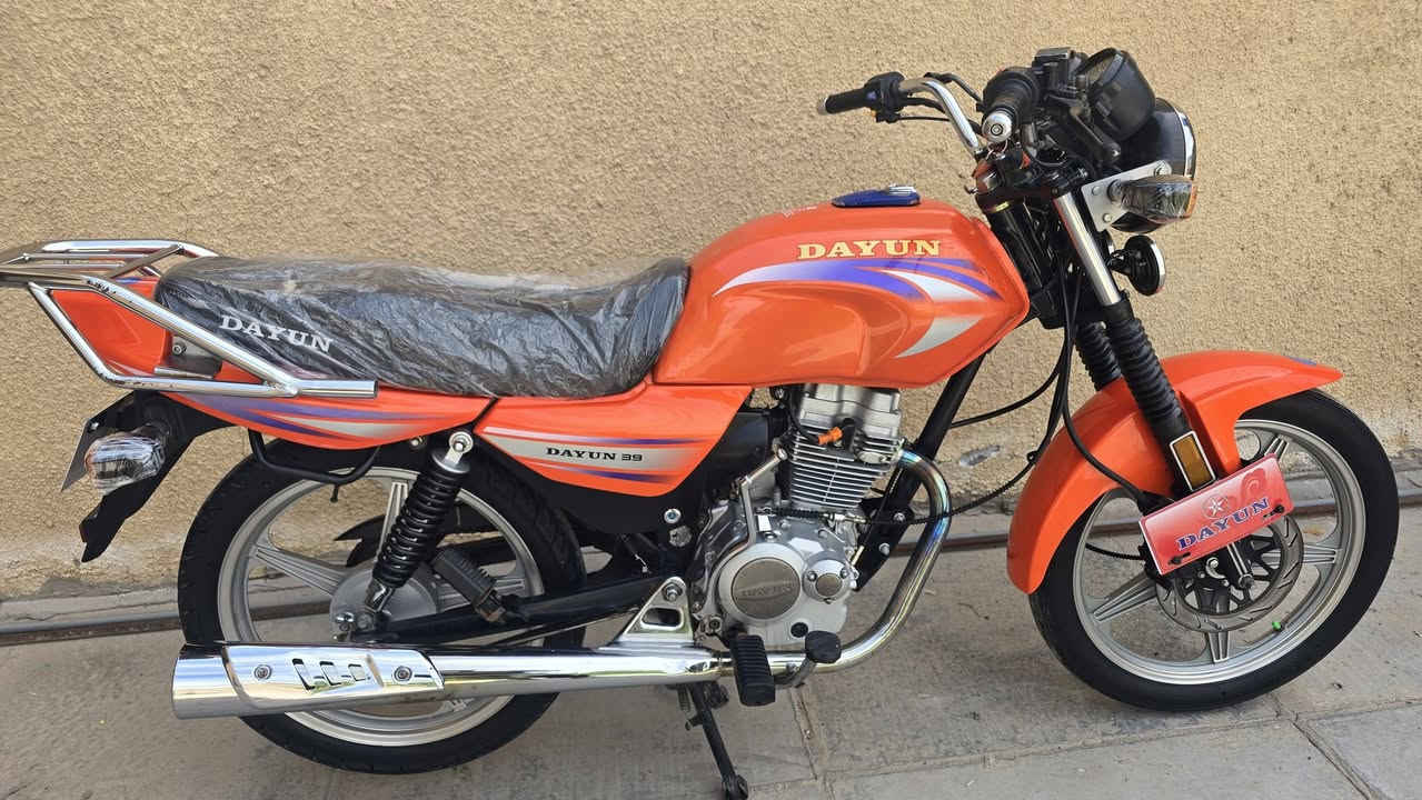 دايوان عضم موديل 2023 طالعه بل2024 وكيل ثامر خلخال الجوهره وصل معرض ثامر خلخال موجود اوراق اصليه وكامله وبسمي شرط الترقيم مكينه مامفتوحه ناعمه شلعه وتراي ونعومه خير من الله كهربائيات كلها شغاله سلف هندر دبل اشاره بلادي لايت جمجمه صالنصه ستيل كلها كامله الدراجه نضيفه ونضافته كدامكم بلصور رايدها 1350 وبيها مجال بسيط للشراي مكاني كربلاء اليريده يتصل ويدلل 
***********
