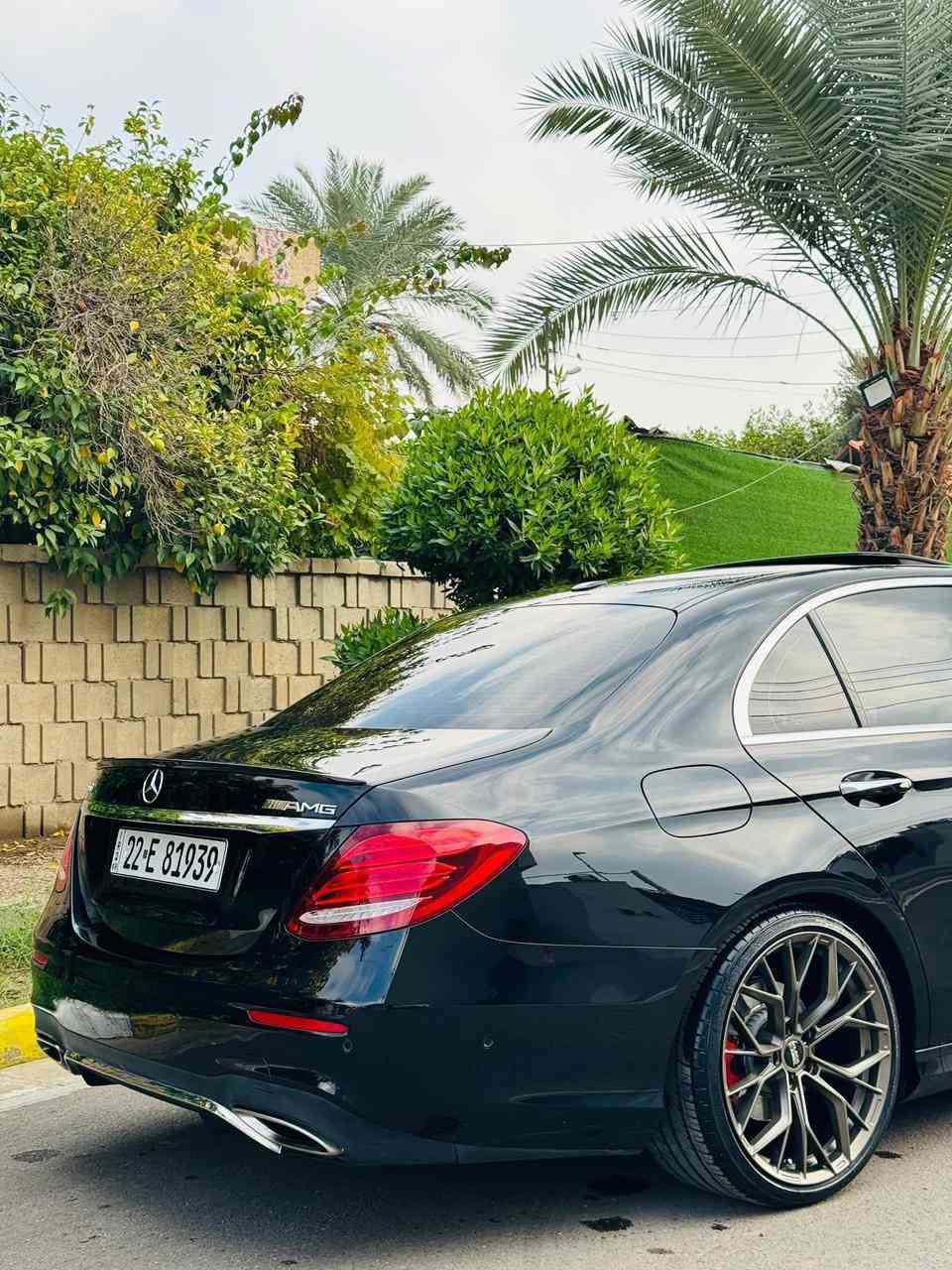 السلام عليكم
للبيع E300 2017  (دفع خلفي ) 
فتحه 
داخل احمر 
بصمه 
بصمه ابواب 
حساس امامي خلفي 
نقاط عمياء 
رادار 
تحذير تصادم 
كامره خلفيه 
سماعات برمستر 
شاشه متصله 
انضمه قياده 
جنطه كهرباء 
داخل 64 لون 
دبل ماوس 
تدفئة كشنات 
ويل 19 
90 الف ماشيه 
دركه كاربون فايبر شكل جديد
بدي AMG
بيها هوايه مواصفات معروفه بهذا الموديل 
كير مكينه بوضع الشركه 
بدون نقص (صفر مسج) 
حادث جاملغ امامي الايمن ومبدل نفس اللون (شاديله قطعه نفس لون تفصيخ) بدون صبغ  
بدون دواخل 
للاتصال *********** 
مكانها حي الجامعة 
السعر جدا مناسب
