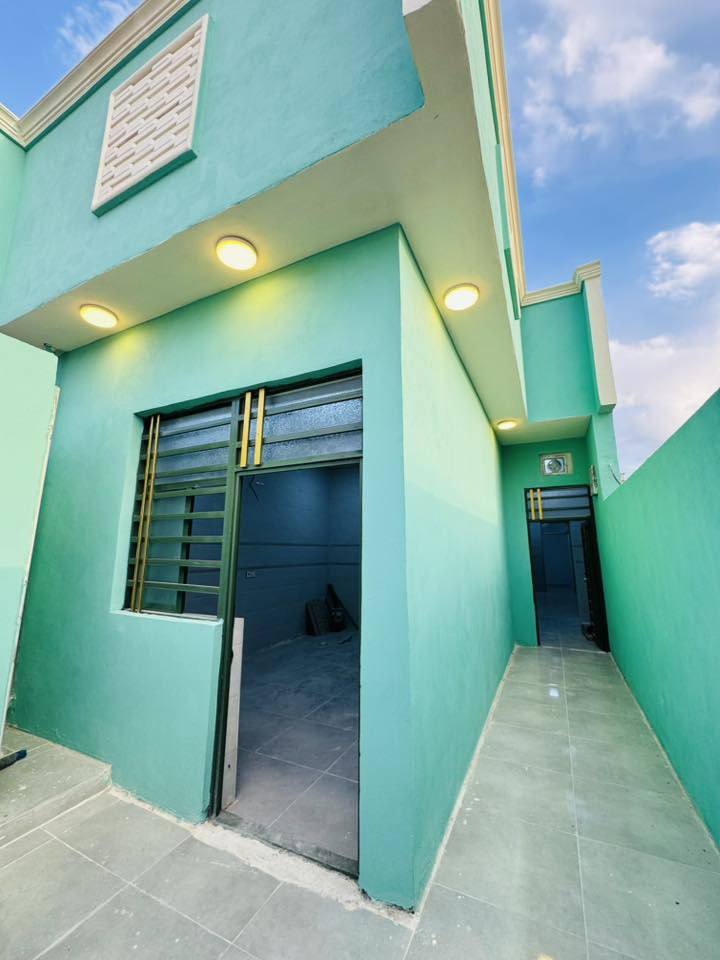 بــيــت 100 متر
يــالله بــيــت 100 متر بناء جديد ….
صب اساس وسقف .… طابو زراعي 
سيراميك لسقف كله البيت …
غــــرفـــه صــــالـــه اســـتــقــبــال مــطــبـــخ تـــخــاريـــج 
عنوان البيت شارع المطار القديم الفرع الي مقابل نهايه شارع علكم 
                   السعر 42 بي مجال بسيط 
للاسـتـفـسـار *********** واتــســاب +اتــصـال 

#مكتب_الحجيمي_للعقارات_قرب_صيدليه_الالفه 
#تــرمــيـم_بــنـاء_ايــجـار_رهــن_بـيـع_شـراء
