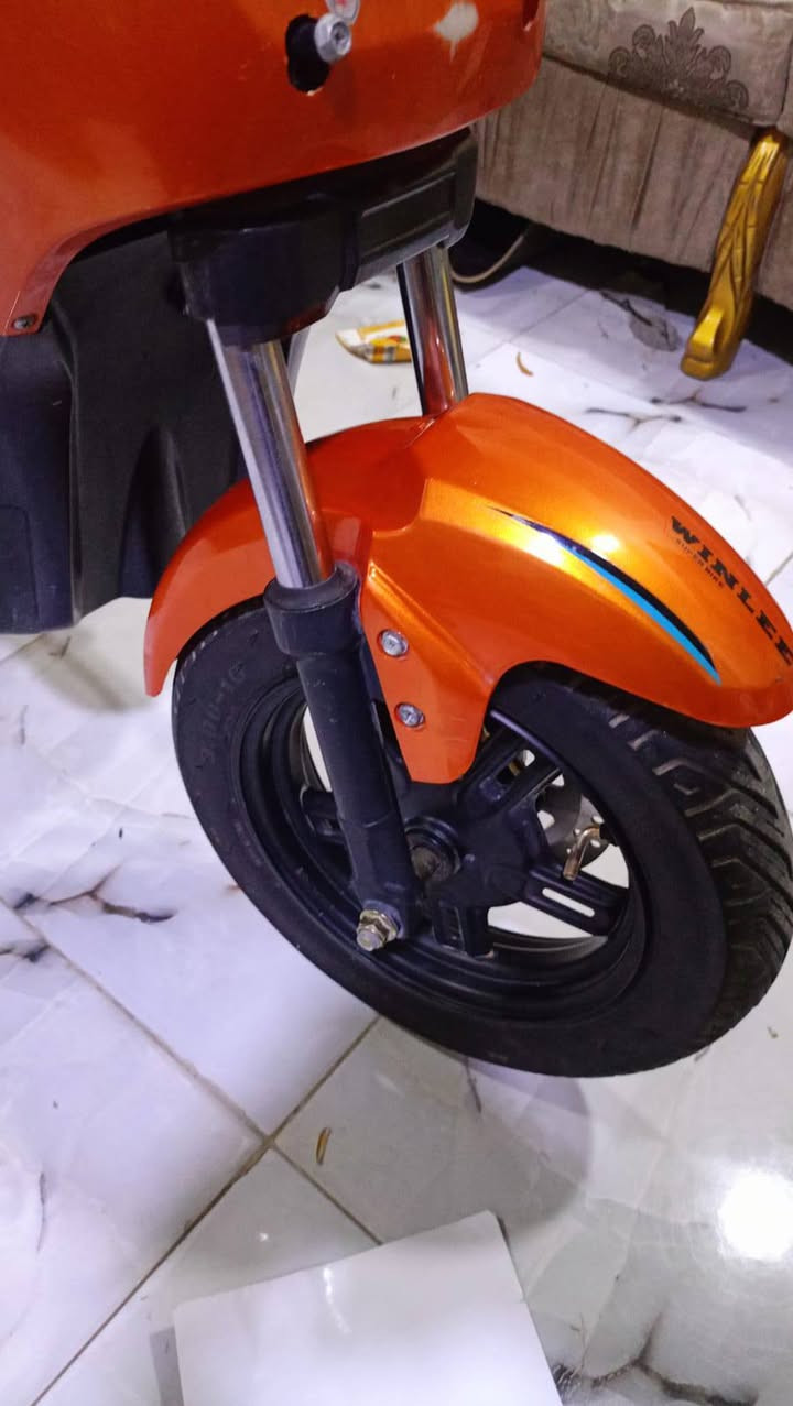 دراجه شحن ار 9كلش نظيفه وبطاريات كبار حجم32جدد قويات لا تصرف شحن ولا متفوخات سريعه وكامله كلش سعر 420بصره نواب ظباط مقابل مستشفى العسكري ***********
