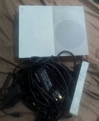 للبيع مهكر وبيه العاب مكاني بغداد وعندي توصيل رقم 07734607796  بسعر 20...