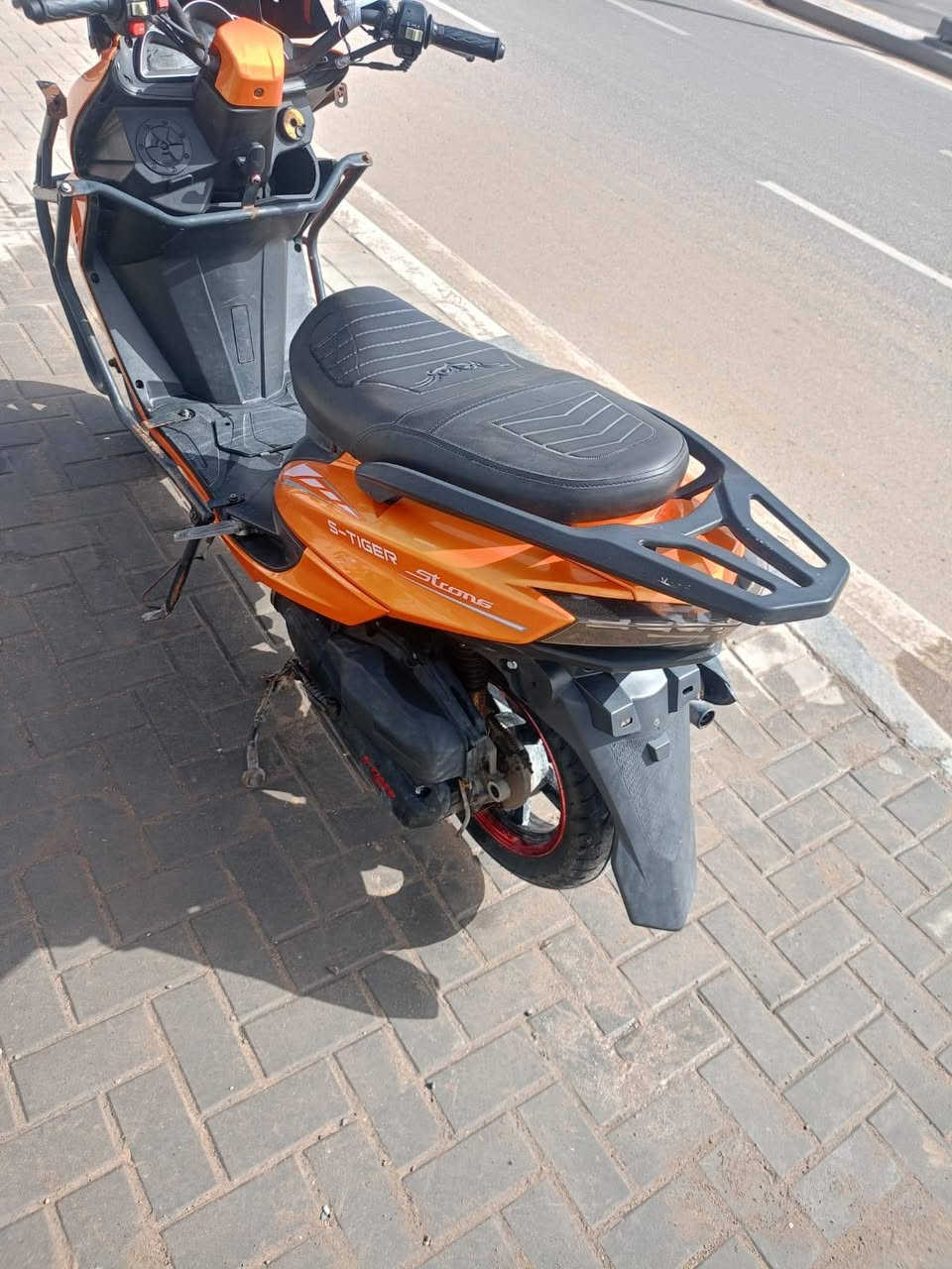 السلام عليكم دراجه سترونج للبيع محرك مكفول دبلات اشاير كلشي شغال بريك امامي خلفي شغال نهضه قويه السعر 625وبيها مجال دراجه خير من الله بصمه تشتغل
للتواصل***********
