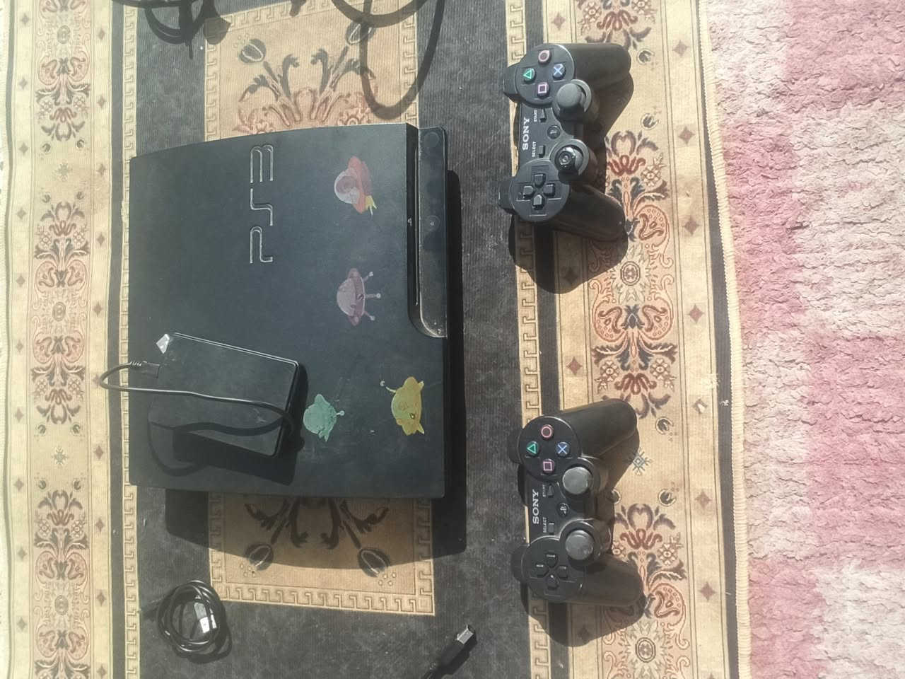 🔥 بليستيشن 3 للبيع – فرصة ما تتعوّض 🔥
بلي 3 سِلِم نضيف درجة أولى
🔓 مهكّر وجاهز للعب بدون أقراص
🎮 بيه 25 لعبة من أقوى الألعاب، أهمها:
God of War 1 & 2 & 3
The Last of Us
Call of Duty Black Ops 2
Call of Duty 3 Classic
Hitman
Mafia 3
GTA V
GTA San Andreas
Sniper 3
Sonic
Red Dead Redemption 1
Resident Evil 4
PES 2018
FIFA 2019 & 2021
…وغيرها الكثير 🔥
🕹️ عدد الجويستك: 2
🔧 الجهاز مفتوح لغرض الصيانة فقط ويشتغل 100%
✅ ضمان يوم كامل للتجربة
📞 ***********
💰 السعر مناسب وقابل للتفاوض البسيط
