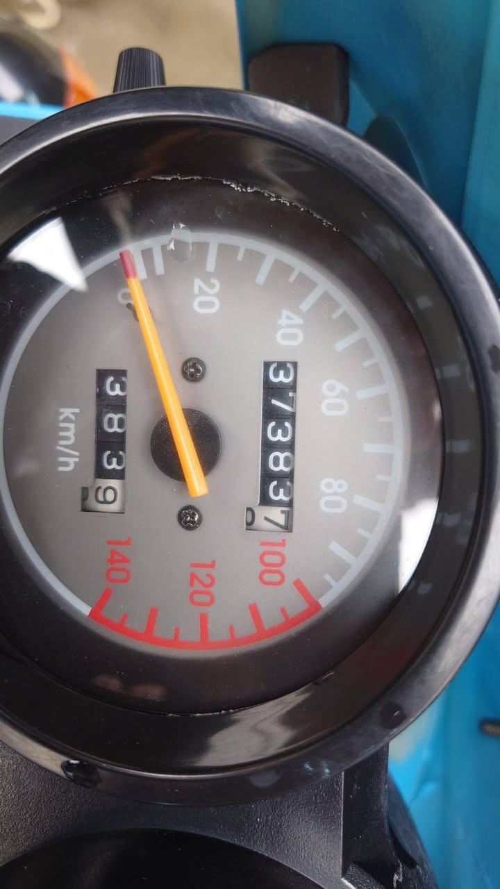 السلام عليكم  دايوان ٢٠٢٤ النضافه ٩٠٪ الدراجه على أيدي تشغيل عن بعد ونظام حمايه اخذتها زيرو يعني اني اول مالك الها الرقم بغداد المكان السيديه حي الإعلام السعر 2550 وبيها مجال بسيط الرقم ***********
