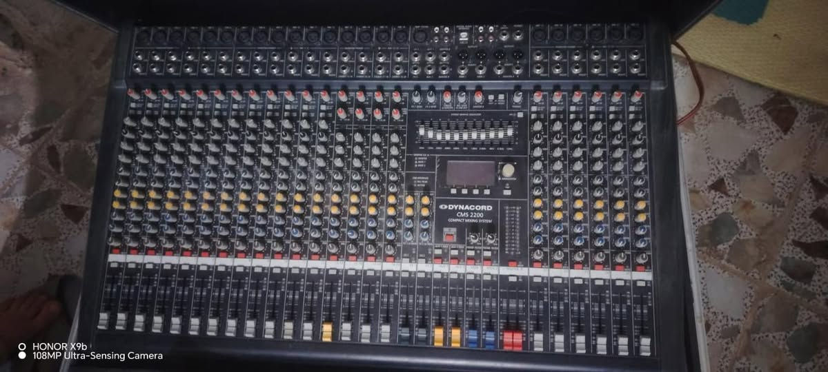 السلام عليكم مكسرين الماني اصلي اخرس شرط الفحص  1600 والثاني 2200 مع حقائب البوكس للبيع التفاصيل بالخاص


**إذا كنت صاحب هذا الإعلان وتريد حذفه لأي سبب، رجاءا أرسل رسالة إلى الدعم الفني**