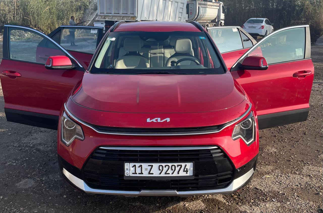 سلام عليكم 
للبيع فقط
كيا نيرو موديل 2024هايبرد مواصفاتEX  معروفه رقم بغداد تحويل مباشر سياره مبدل بيه بنيد بلادي وصبغ جاملغ عكس  السائق 
 سعر البيع 150مكان السياره ديالى مطعم ضفاف دجله استخدام نسائي 
 للتواصل
 رقم الهاتف ***********
