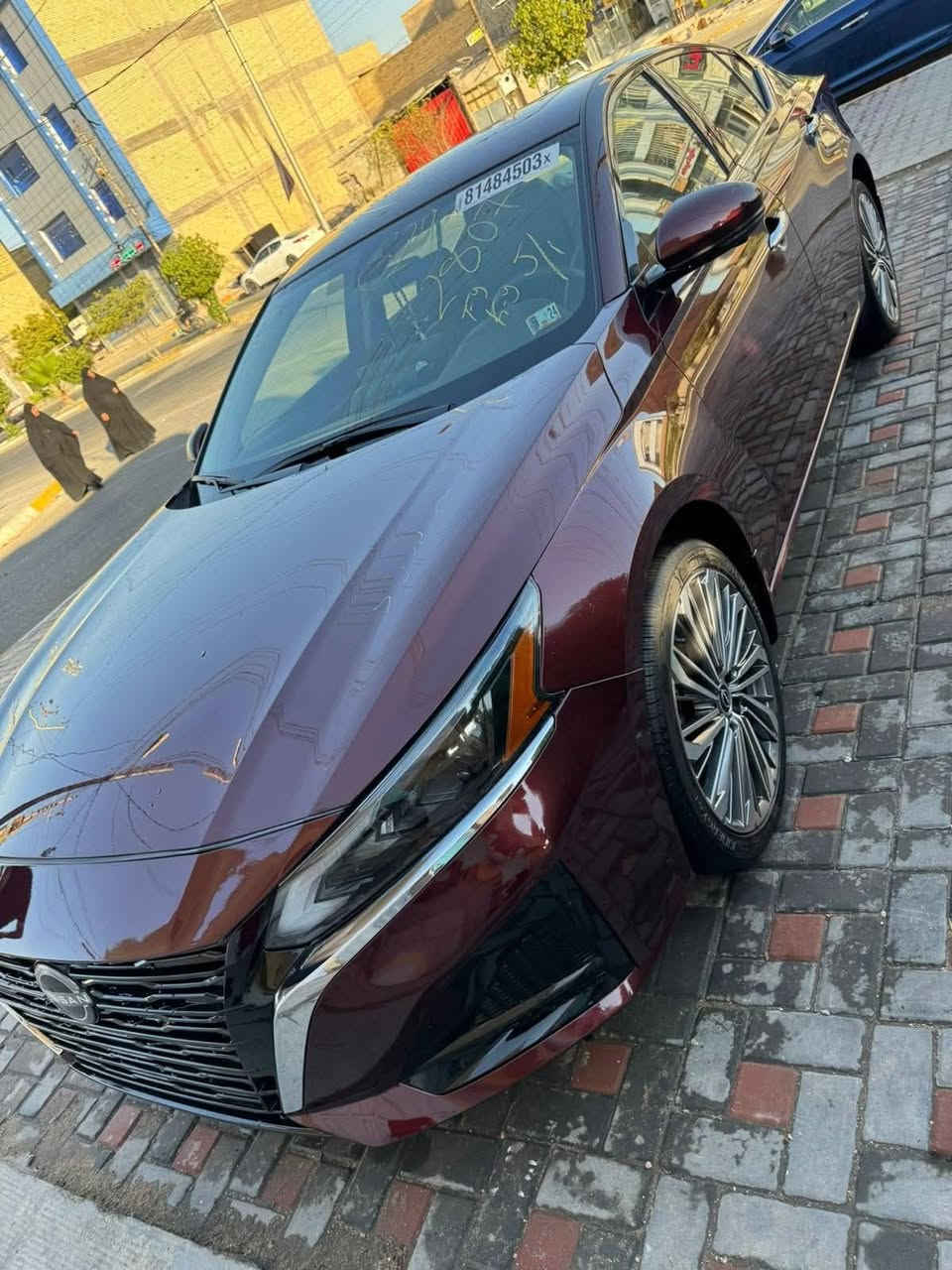 نيسان التيما 2023 فئة SL اعلى فئة يعني فووول للأخير اللون برغندي مميز المرغوب
ماشية 15 Mil السيارة جديدة جداً بحالة الوكالة
حتة كتلوك السيارة بيهة السبير ما نازل 
وو مواصفات ال SL معروفة بعد

رادارت 360 وكامرات 360
 فول تحكمات توقف ذاتي قيادة ذاتية
فتحة سقف
 شاشة كبيرة وتحديد مسار
وكشنات تحكم
تدفئة ب كشنات والستيرن
تشغيل عن بعد
 وو....الخ بعد بيهة هواي مواصفات
حادثهة خفيف جداً حافة البنيد وحافة الجاملغ مصلح نفسة وراجع ما مبدل ولا قطعة
 السيارة ليبل واحد


**إذا كنت صاحب هذا الإعلان وتريد حذفه لأي سبب، رجاءا أرسل رسالة إلى الدعم الفني**