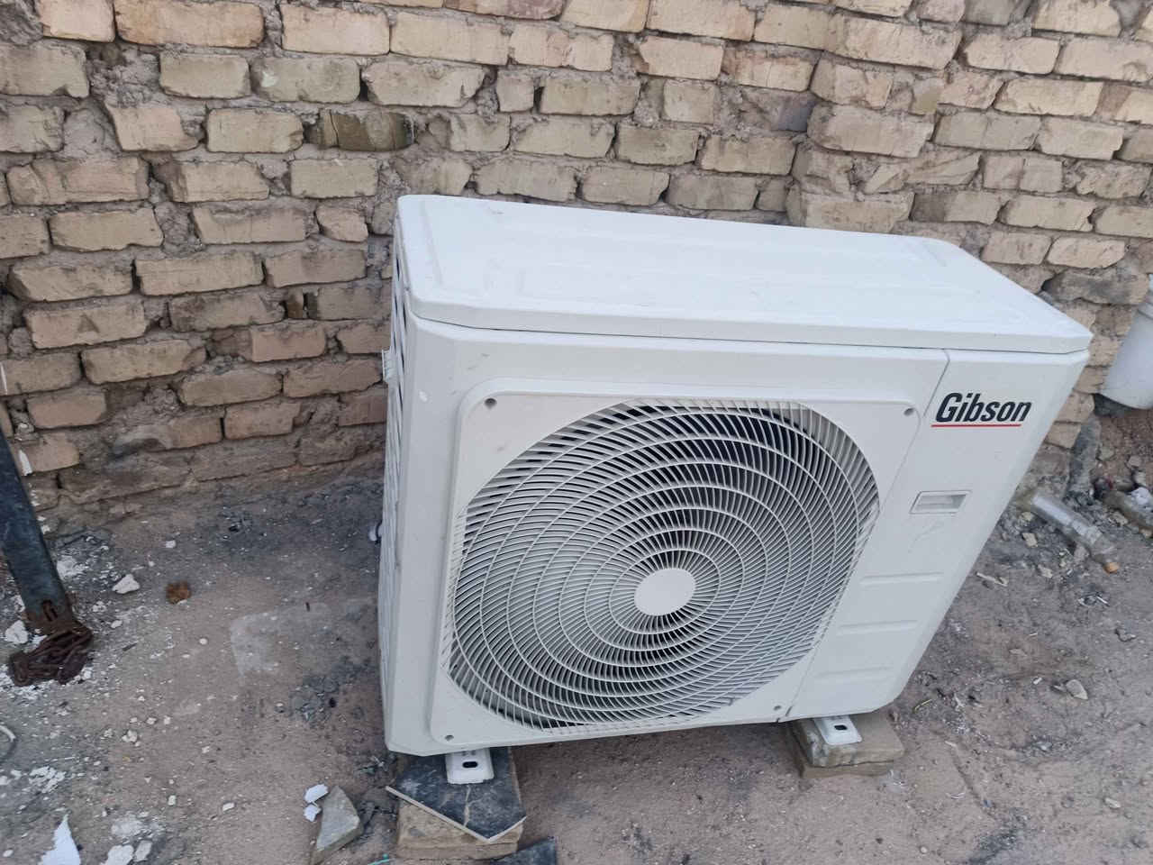 سبلت كنتوري للبيع جبسون طن جديد كلش مستعمل شهرين السعر 950قفل  مكاني كربلاء البوبيات عمود 55 
*********** كربلاء, العراق
