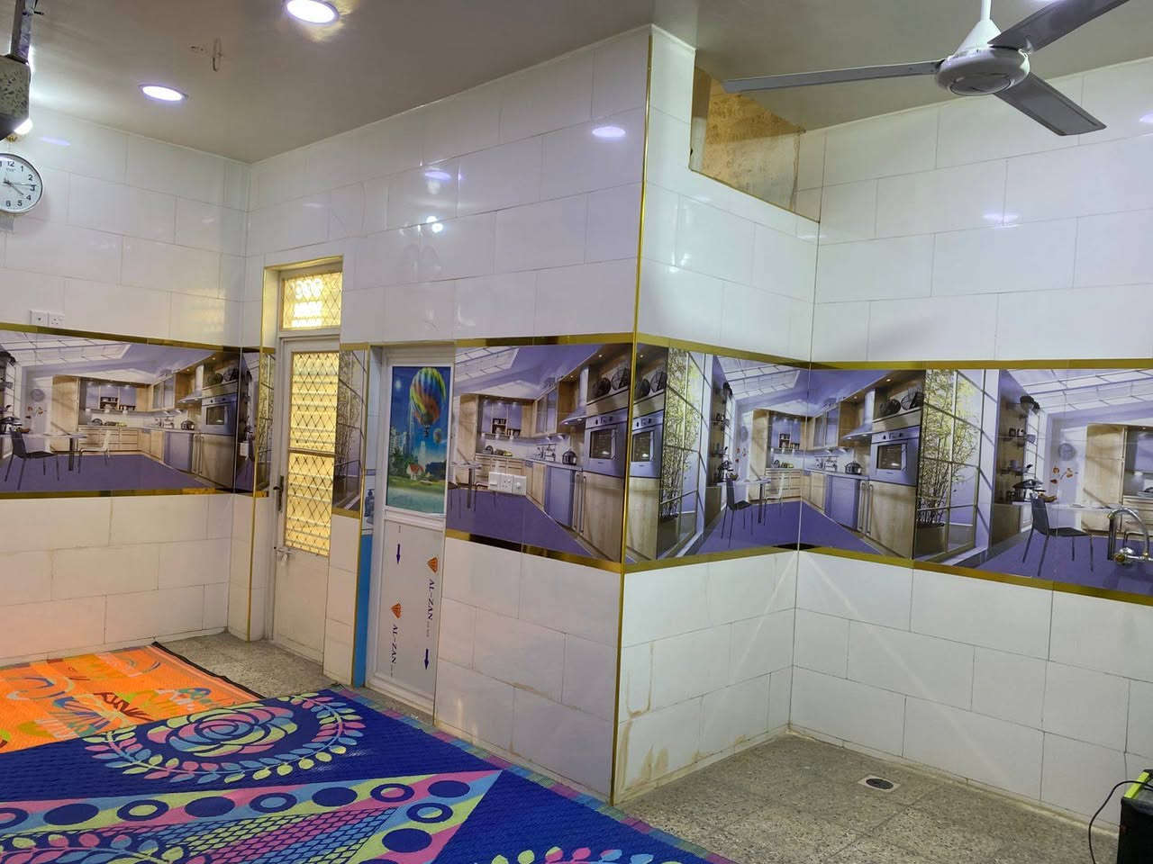 الدار للبيع مساحه 100م منطقه الثلاثينيات البيت ع ساحه ارتفاع السقف 3م و30 بناء جديد مكلف بل نشر  التواصل مع صاحب الدار ***********
