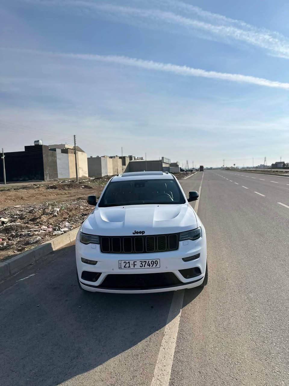 Jeep grand cheroke 
مواسەفات S
مۆدیل :٢٠٢١فوال مواسەفات سفری هارلم 
٦ پستۆن مەکینە ٣.٦
سەیارەکە رەقەم سلێمانیە تەحویل و بەناو کردن بە شەرت
٧٥ هەزار رۆشتووە
گێرو مەکینەو هەموو شتی بە شەرت یەک بست قەڵەم کاری هەیە لە دەگای سایەقی باقی هەموو شتی بەشەرت سبوغ تەنک تەزرە بەشەرت 
سعری ٣٤٥ مجال أربيل, العراق


**إذا كنت صاحب هذا الإعلان وتريد حذفه لأي سبب، رجاءا أرسل رسالة إلى الدعم الفني**