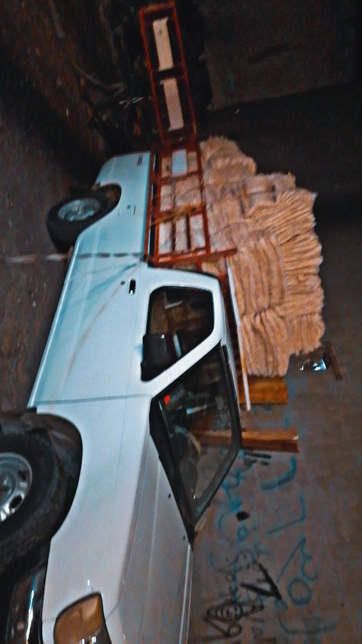 پیکاب نیسان 2002 بی سبوغ کەمێک ساردە کوت هەیە 4تایەی نویی غازە و بەنزین بەشەرت رەقەم بەغداد ئەسلی سەنەوی سعر ٥٥ وەرەقە ژمارە تەلەفون فۆن واتساب***********  *********** أربيل, العراق
