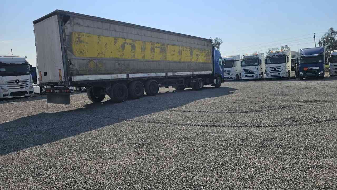 للبيع موديل 2001 حجم 420 گيرعادي مكفول سياره
سعر 165 $ مجال 
***********
***********
سياره موجود في معرض اربيل في قضاء خبات 📍
