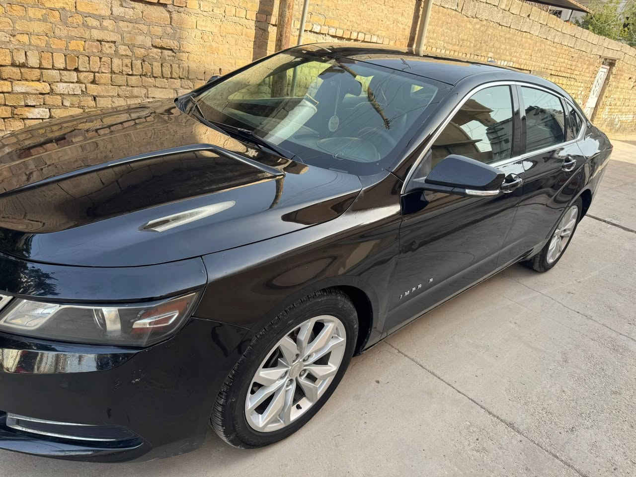 امبالا 2017 LT2
ضرره جامرلغ امامي وخلفي من طرف السايق والسياره كلير حزام اثر شخوط 
سنوية جديدة ورقمه اربيل جديده شرط التحويل والغرامات
مواصفاته
قاصة
قطعتين تبريد
الجام 4 اوتو
حساسات
كامرة
كشنات جلد 
كشنات كهرباء
تحديد سرعة
اوتو كار بلي 
ماشيه 111 ميل استعمال شخصي
تبريد ثلج حدايده جديده باتري جديد 
ادامه جديده من مي الراديتر والدهن المحرك والكير 
سياره مال دكتور اني مكلف بالنشر 
مكان السياره صلاح الدين دوز خورماتو 
السعر ١٢٧ وبيه مجال وهذا رقمي ***********
