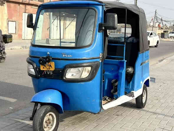 سلام عليكم TVS موديل 2019 رقم وسنويه  باسمي تحويل ثاني يوم جاهزه ومابيها اي نقص مكينه جديده وكهربائيات كلها جاهزه ما متعوبه مال بيت السعر 4500 مجال بسيط بصره قبله شارع ام فؤاد ***********
