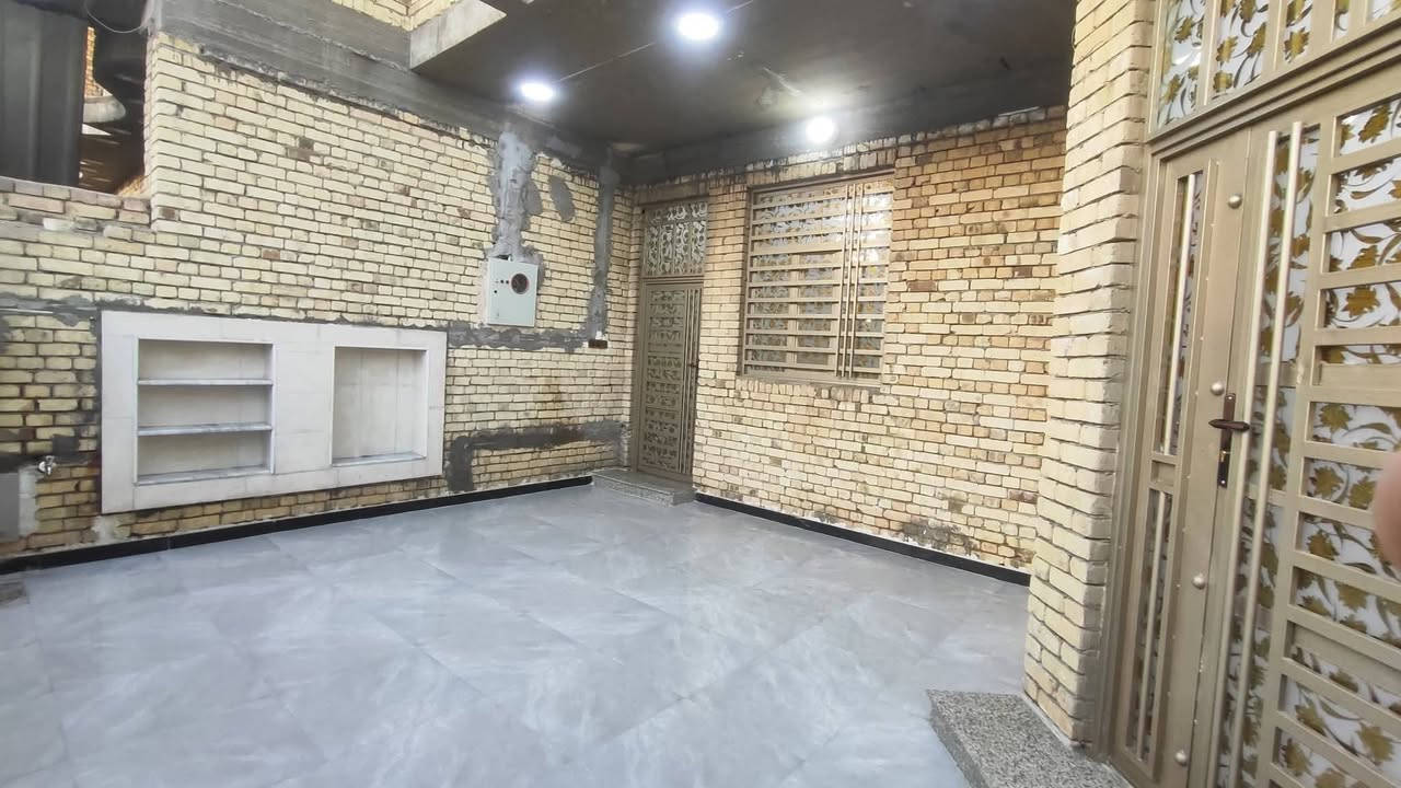 دار ٢٠٠م حي العرضات الاولى شارع ١٥م موقع مرتب وبناء حديث مسلح جاهز للسكن
***********
