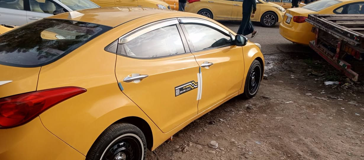 السلام عليكم افانتي موديل 2012 سياره مفوله كير ومحرك حاويه تدفئه تبريد  امرايات شفط اشارات بالمري  كامره نظام ايكو   تدفئه بلكشنات مثبت سرعه  محرك 1600 تخم تاير باتري جديد دوشمه جديده خليجيه مكفوله من الضربه  والتبديل السعر105وبيه مجال العنون موصل  ***********
