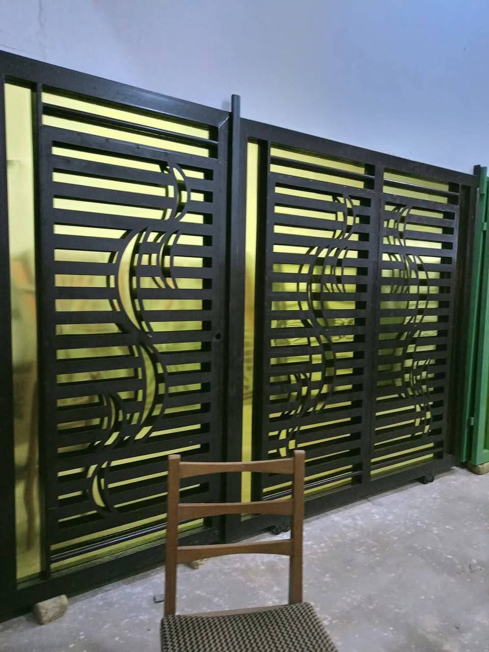 حداد متنقل
اسعار مناسبه لعمل الكرفانات 
والسقايف بانواعها
عملنه يشمل الابواب الشبابيك 
اسعار تنافسيه سعر غير الي بالسوك  
ان شاء الله تعجبكم  *********** كافت مناطق بغداد  تصليح نجيك لبيت
