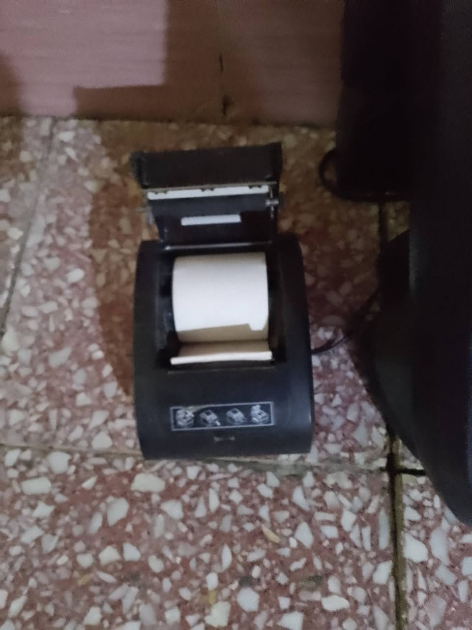 كاشير للبيع نضام مطعم لمس للتواصل ***********
