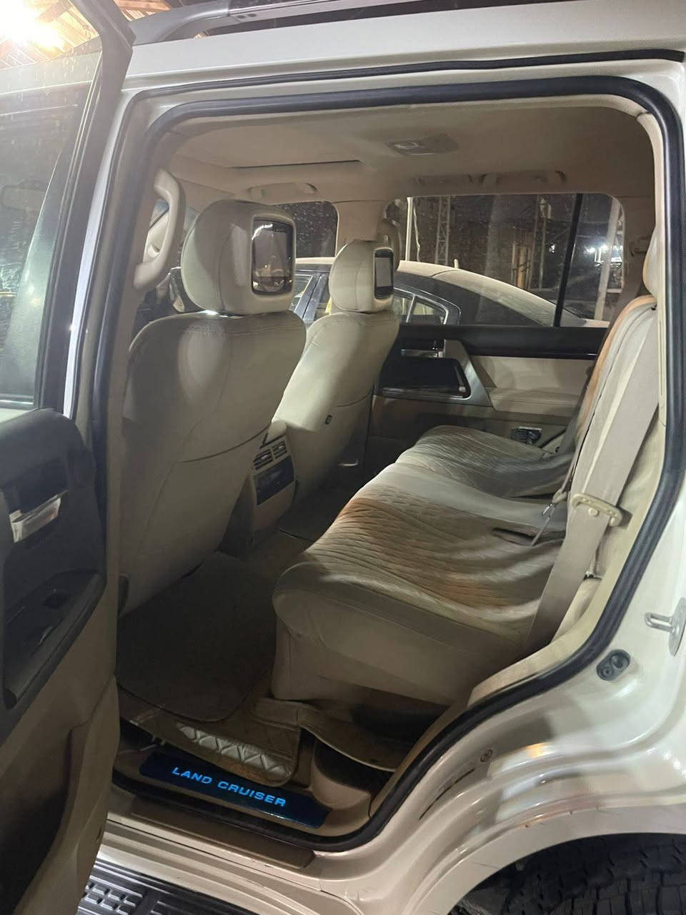 لاندكروز موديل 2015
عنوان ميسان 
التوصل ***********
