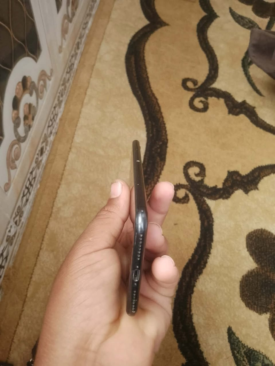 السلام عليك 
للبيع 
ايفون ٧
مبدل بطاريه اصليه ١٠٠
والباقي وضع شركه 
السعر ١٣٠
استفسار اكثر علا الرقم ً
***********
