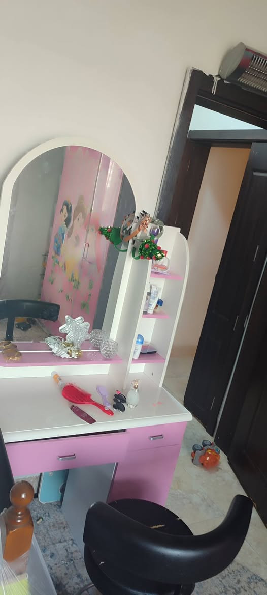 كونتور وميز للبيع وسجادة ثخين ٣ ب ٢.٥ متر


**إذا كنت صاحب هذا الإعلان وتريد حذفه لأي سبب، رجاءا أرسل رسالة إلى الدعم الفني**