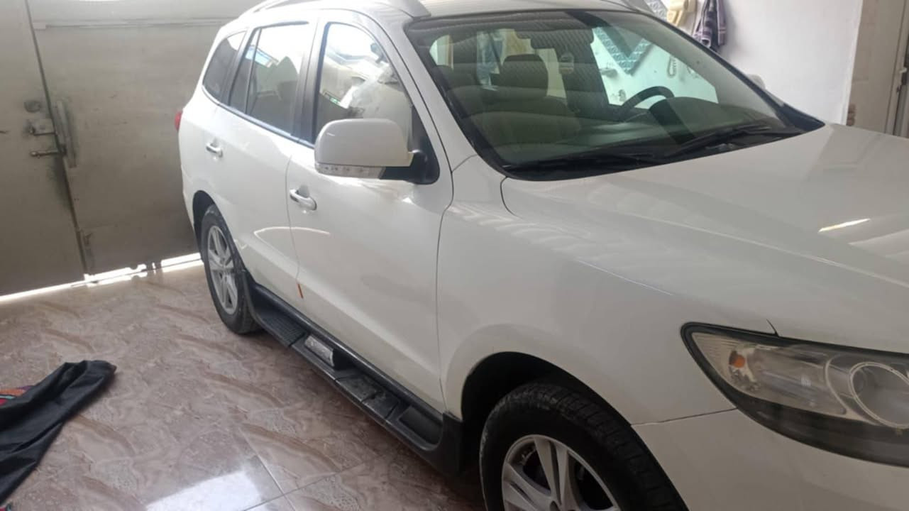 سنتافي للبيع موديل 2010 فول مواصفات دفتر بانزين بيها سنويه رقم اربيل رقم الموبايل ***********
