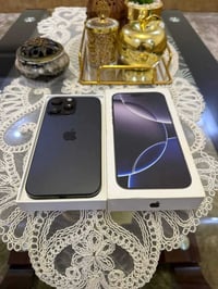 16 برو ماكس للبيع ذاكرة 256  بطارية(100)🔋 لون:اسود  مبدل(كلاسة وظهر فق...