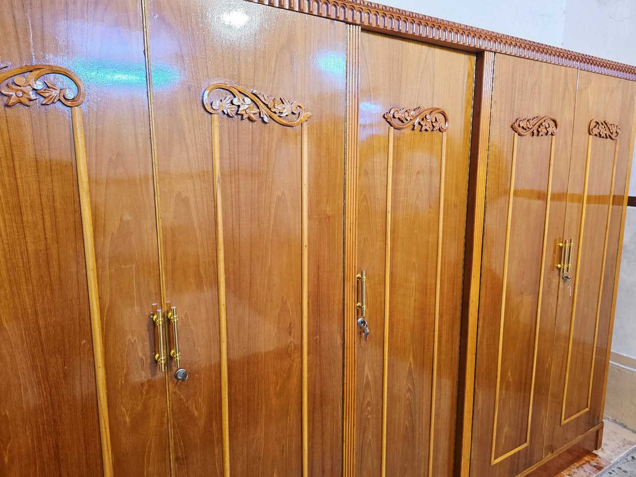 ***********
غرفه نوم مستعمل نظيف سعر فقط 800الف العنون حسنكوى جانب دكتور عوني قبلان دخل فرع
