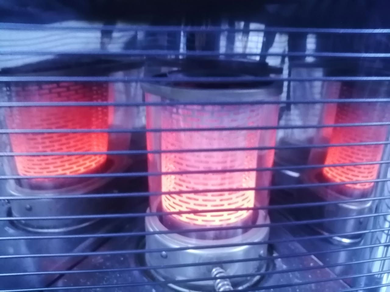 للبيع صوبه نفطيه ياباني اصلي نوع كرونا استعمال قليل جدا العنوان بغداد ***********
