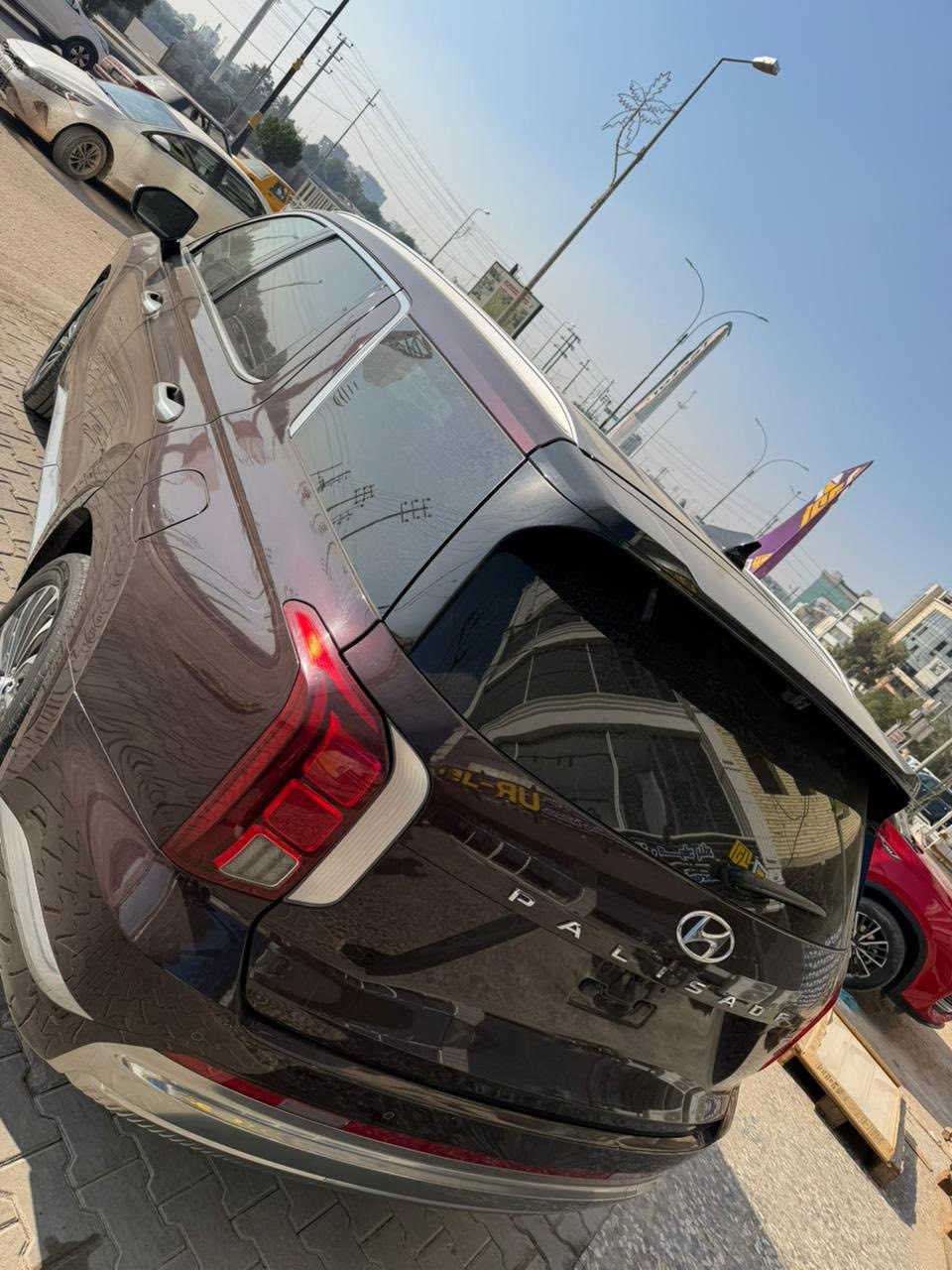 بلسايد 2022 السياره كلكراف اعلى فئه داخل ابيض سقف كنترا كشن منفضل كشن جلد اشاره مري كشنات تدفئه تبريد تشغيل عن بعد تقدم وترجع  بلريموت بصمات ابواب 5 كامرات موصفات هوي  ماشيه 58 الف حادثه جاملغ وبنيد والباب بي شويه ملاون جه الصدر مكانه كربلاء  بدون رقم السعر 245 للأتصال ***********  رقم الشاصي موجود بلمنشور
