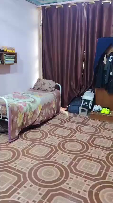 للبيع مساحه 160
بيت عله شارعين ياكون من 3غرف وديوانيه وحمامين 

طابو صرف البيت جاهز من كلشي 
السعر 85وبي مجال انشاء الله 
للستفسار اتصل ***********
