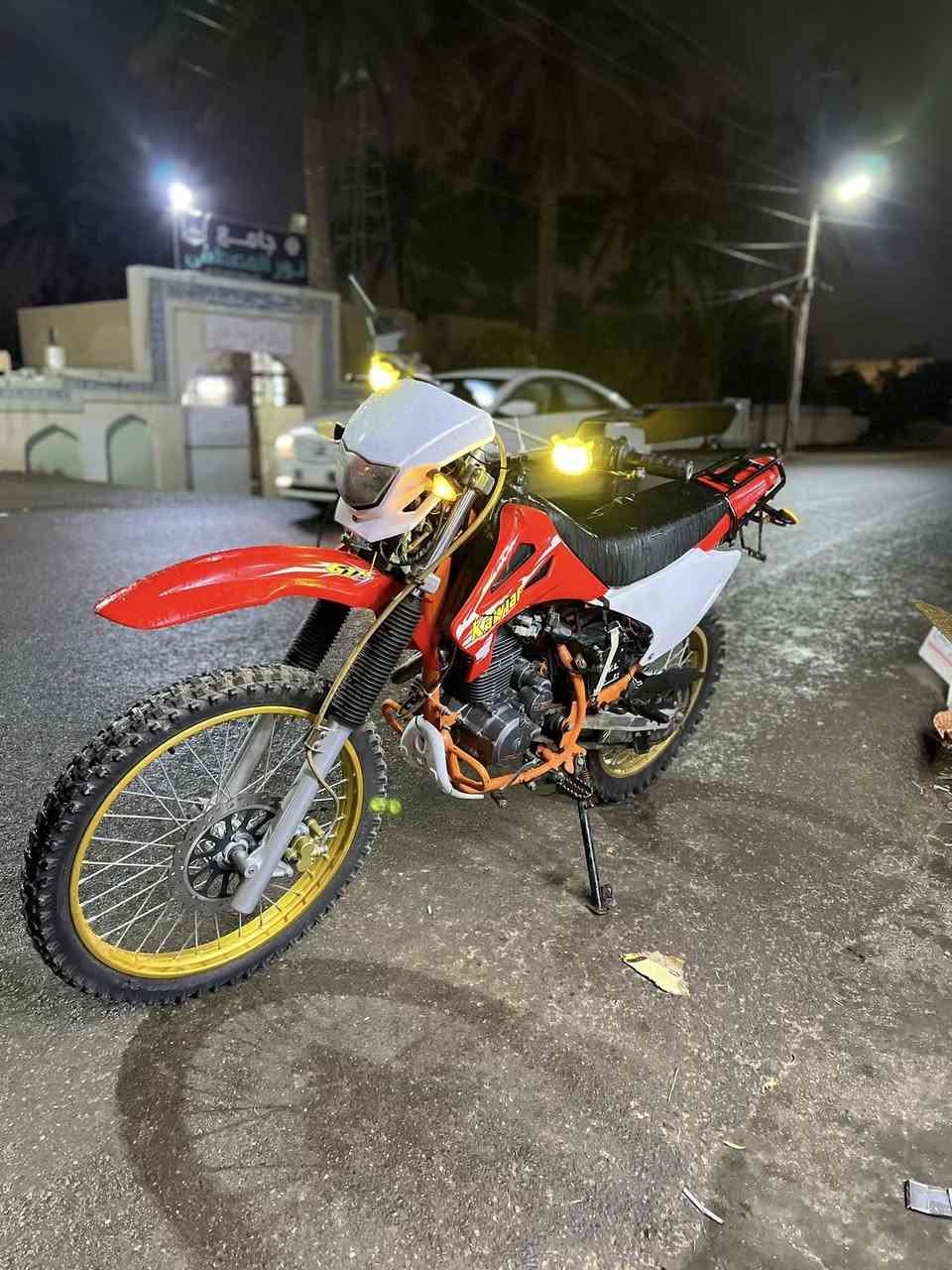 للبيع قفاز كاويار مكينه 300 cc موديل 23 اوراق جاهزة من كلشي ومابيها اي نقص شلعه ومعدل تخبل دهن امزويل سعر مليون و50 وبيها مجال عنوان بغداد شاطى التاجي قرب جامع نور المصطفى *********** الثاني ***********
