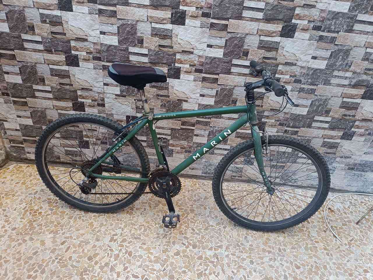 بايسكل ماركة مميزة 
كامل مواصفات 
السعر 130الف دينار 
للتواصل مراسلة الصفحة او الاتصال على ***********
*********** موصل, نينوى
