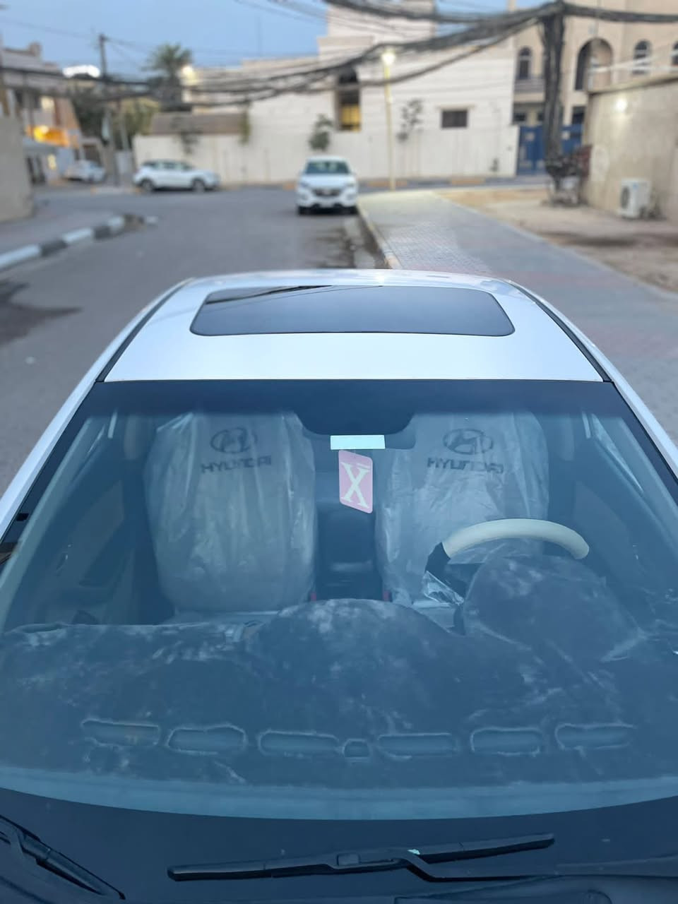 السلام عليكم
الانترا خلجي 2015 فول الفول من عدا البصمه 

كفاله عامه. صبغ وتبديل وبارد 
محرك 1800 دوش 
قطعتين تبريد 

شاشه وكامره

فتحه 

حساس خلفي 

حتكم جهتين 

داخل بيجي وصاج 

5 ويل كب 

ماشيه 160 الف كيلو حقيقي 

رقم كربلاء دولي رقم وهزه جديد تحويل مباشر 

كير ومحرك بحاله الوكاله شرط 

المكان كربلاء حي الحسين 

السعر 135 

***********
