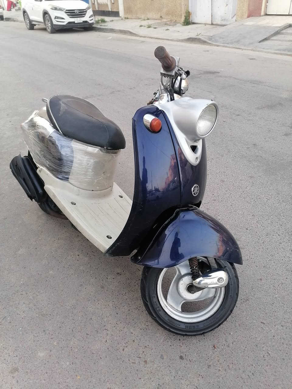 السلام عليكم دراجة كلاسك للبيع نثيه شلعة معدل حلوة كهربائية شغالة أوراق بيها محرك ناعم سكن بغداد بنوك سعر ٣٠٠ الف وبيها مجال قليل شراي الاتصال ***********
