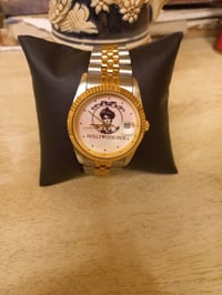 ساعه باله نسائيه ماركه فخمه مزاد زاد الله من زاد.  07771435761 واتساب