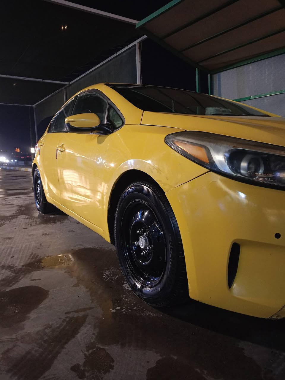 للبيع فورتي 2017 عنوان بغداد دوره *********** سعر 103 وبيه مجال تفاصيل دخل صور نقص بس غاز تبريد
