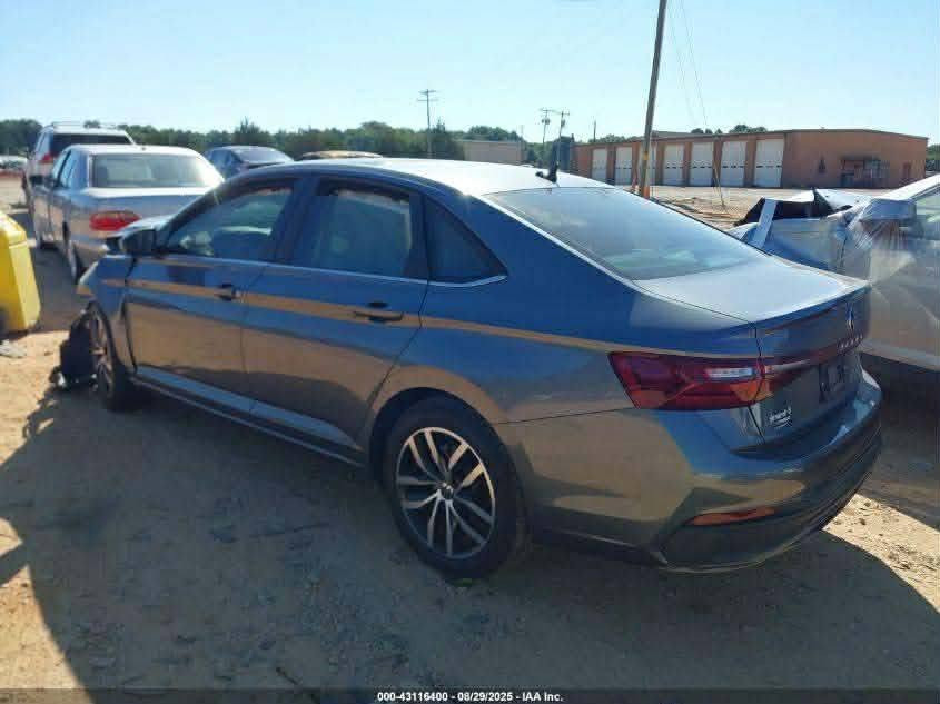 للبيع فقط
VW JETTAبلص SE 2025 
فولكسواكن جيتا 2025 
السياره كلش نضيفه وما بيها اي نقص أرضيات اسبير عده كلهم موجودين وتصليح درجه أولى ع إيدي مصلحها ب موصل 
⚙️ محرك 4 سلندر 1.5L توربو

الحالة -الضرر _ ( جاملغ وبوند  )
▫️بانوراما 
▫️تبريد لمس 
▫️شاشه كبيره 
▫️بصمه + تشغيل عن بعد 
▫️كشن جلد كهرب وكشن هيتر 
▫️ويل ١٧ 
◽نظام دخول ذكي
◽كشنات تدفئة
◽نظام تحذير مغادرة المسار 
◽نظام محافظة ع المسار 
◽نظام نقطة عمياء 
◽نظام تنبيه حركة المرور الخلفية 
◽فرملة طوارئ تلقائية 

ماشية 10الف mi فقط ✅
رقم اربيل  هزه جديده 

مكان السيارة العنوان موصل
السعر ١٤٨ ومجال 
للاستفسار مراسلة الصفحه


**إذا كنت صاحب هذا الإعلان وتريد حذفه لأي سبب، رجاءا أرسل رسالة إلى الدعم الفني**