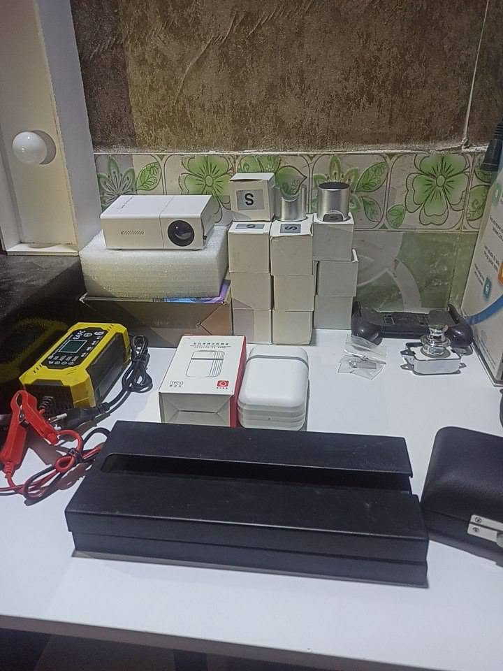 السلام عليكم
شلعة للبيع 
قطعة وحدها ما ابيع (ابيع كلهن)
كل قطعة تفاصيلها جواها

سعرها قفل نهائي ٧٥ الف 

موجود توصيل 
عنواني ميسان العمارة

واتساب ***********
