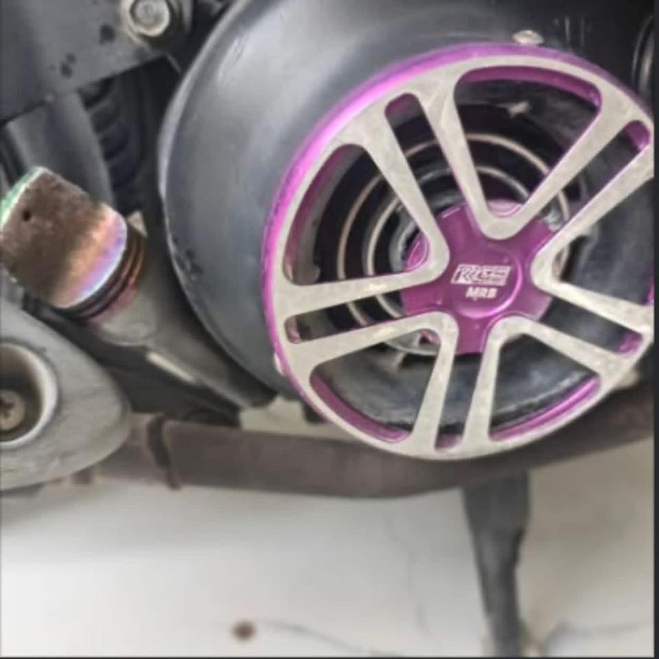 دراجه ماكس عدله دراجه تخبل ناعمه وحلوه معدله حلوو دراجه برغي ماناقصه 49 الدراجه ضفيره وتايرات جدد صدر امامي اصلي مكاني نجف حي السلام  رقمي *********** سعر650 وبيه مجال بسيط
