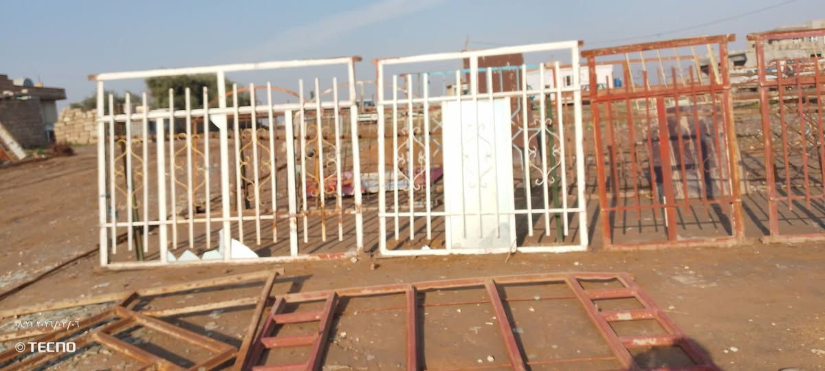 السلام عليكم يوجد طخم شبابيك للبيع والاستفسار ***********
