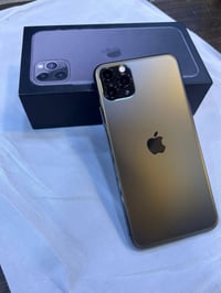 آيفون ١١ برو ماكس • ٢٥٦ • بطارية ٩٣